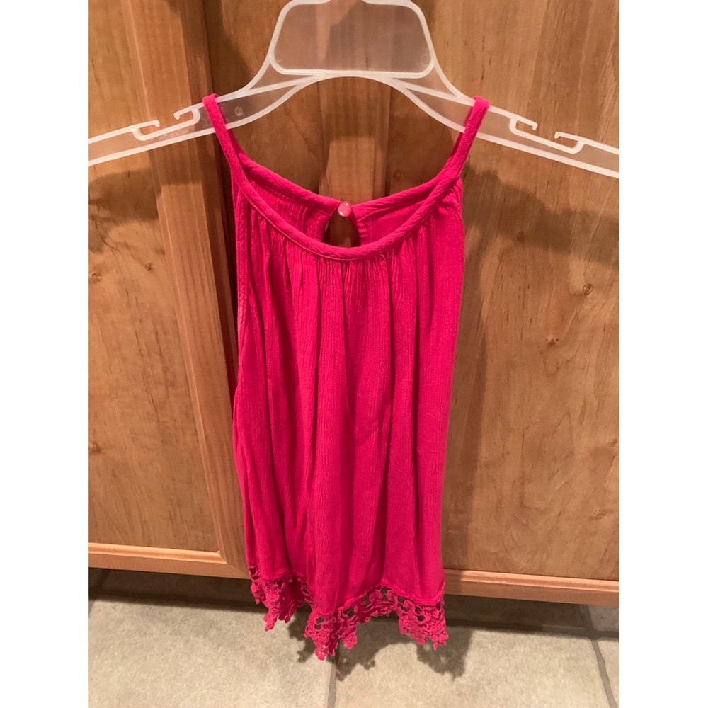 Cute tank top!